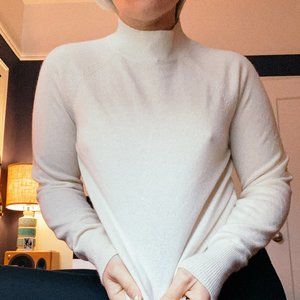 Everlane mockneck cashmere white sweater